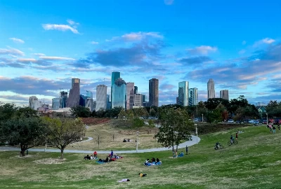 Houston, TX: An Introduction to the City's Vibrant Culture and Dynamic Weather